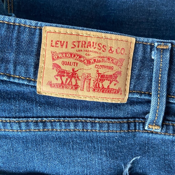 Levi’s 525 Straight Leg Jeans Women’s - Picture 5 of 9